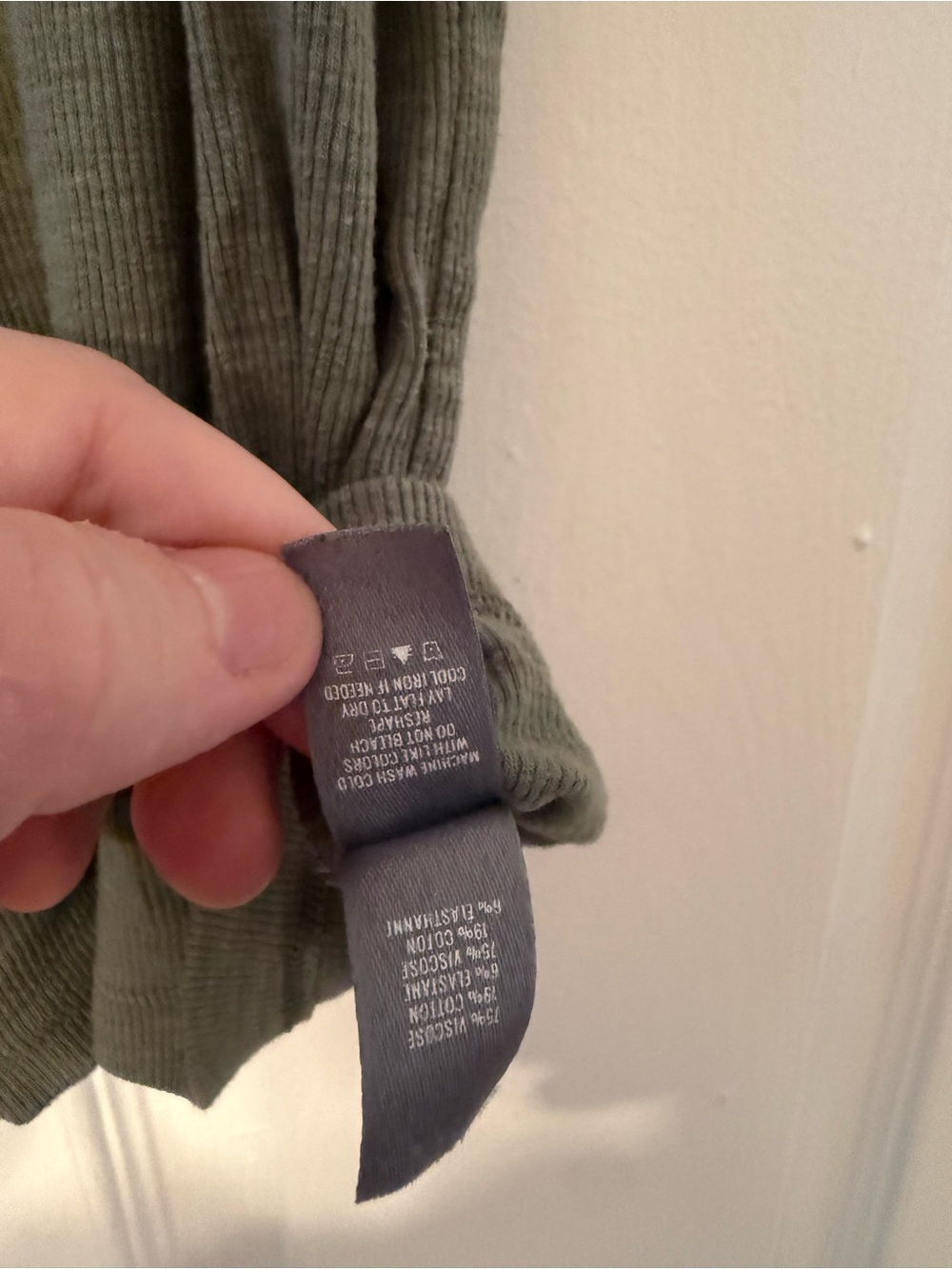 aerie Olive-Gray Scoop Neck Tank - Picture 3 of 6